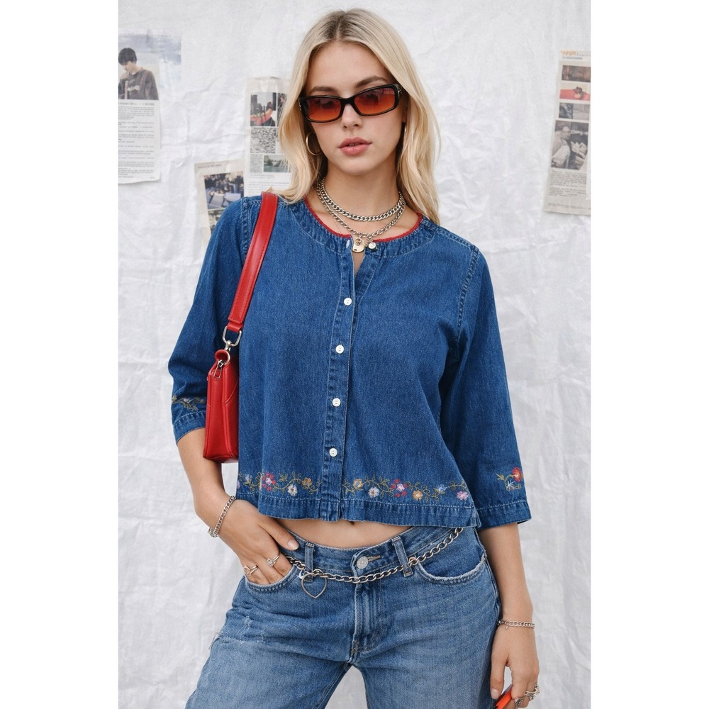 ErIKA‎ PM Embroidered Denim Blouse Button Front Boho Cottagecore Grandmacore Top